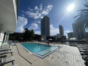 23rd floor Luxury & Spacious BeachWalk Resort Apartment with Amazing View
